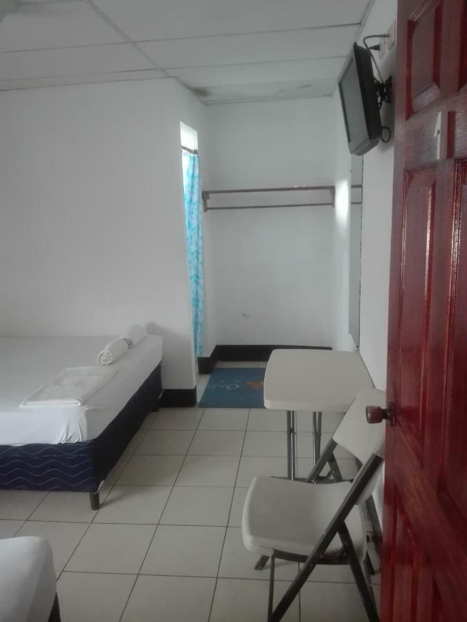 Hostal Don Frank ซานการ์ลอส ภายนอก รูปภาพ